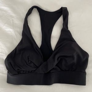Lululemon black twist front bra size 6